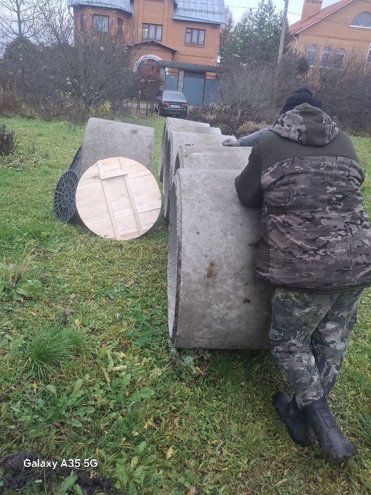 Пластиковый септик в монтаже